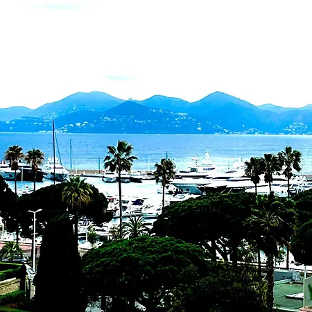Perle Rare Cannes Croisette Vue Mer Parking 4P *